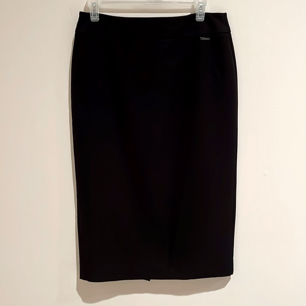 Black pencil skirt - full zip!